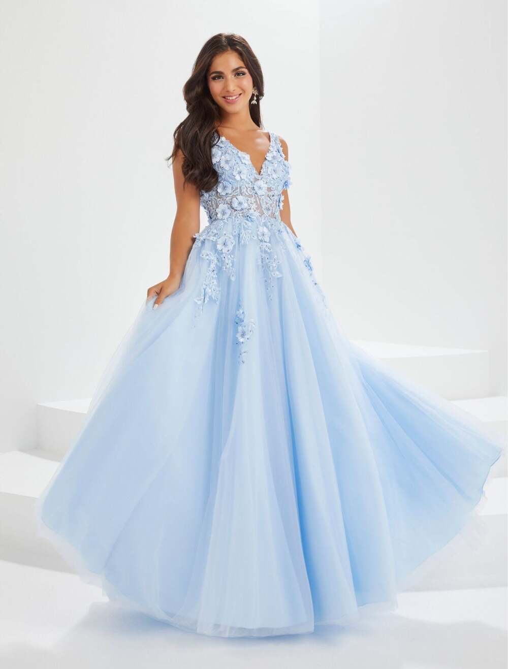 PROM SEASON!! Beautiful Sky Blue Cinderella Prom Dress Size 14